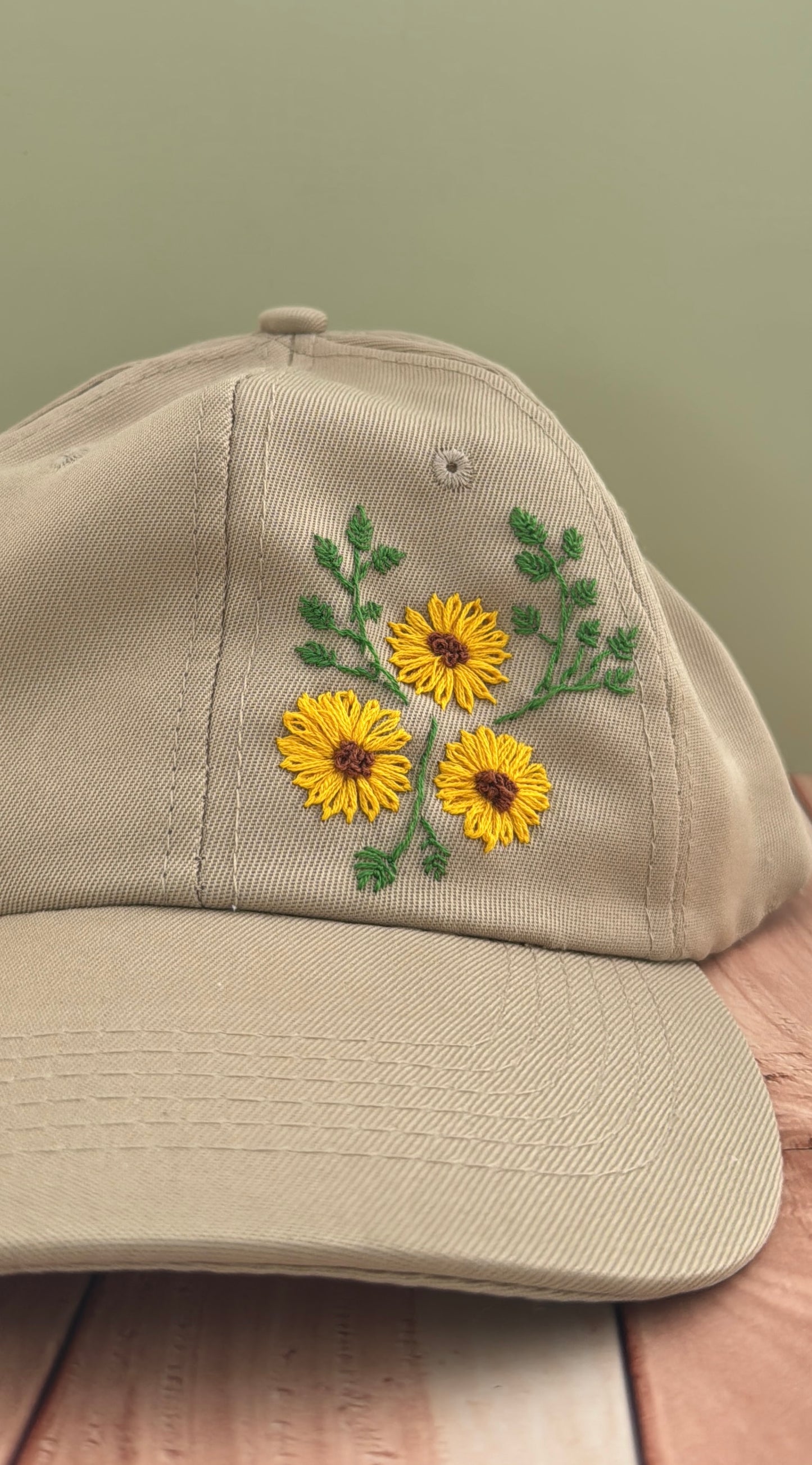 Gorras Bordadas a Mano